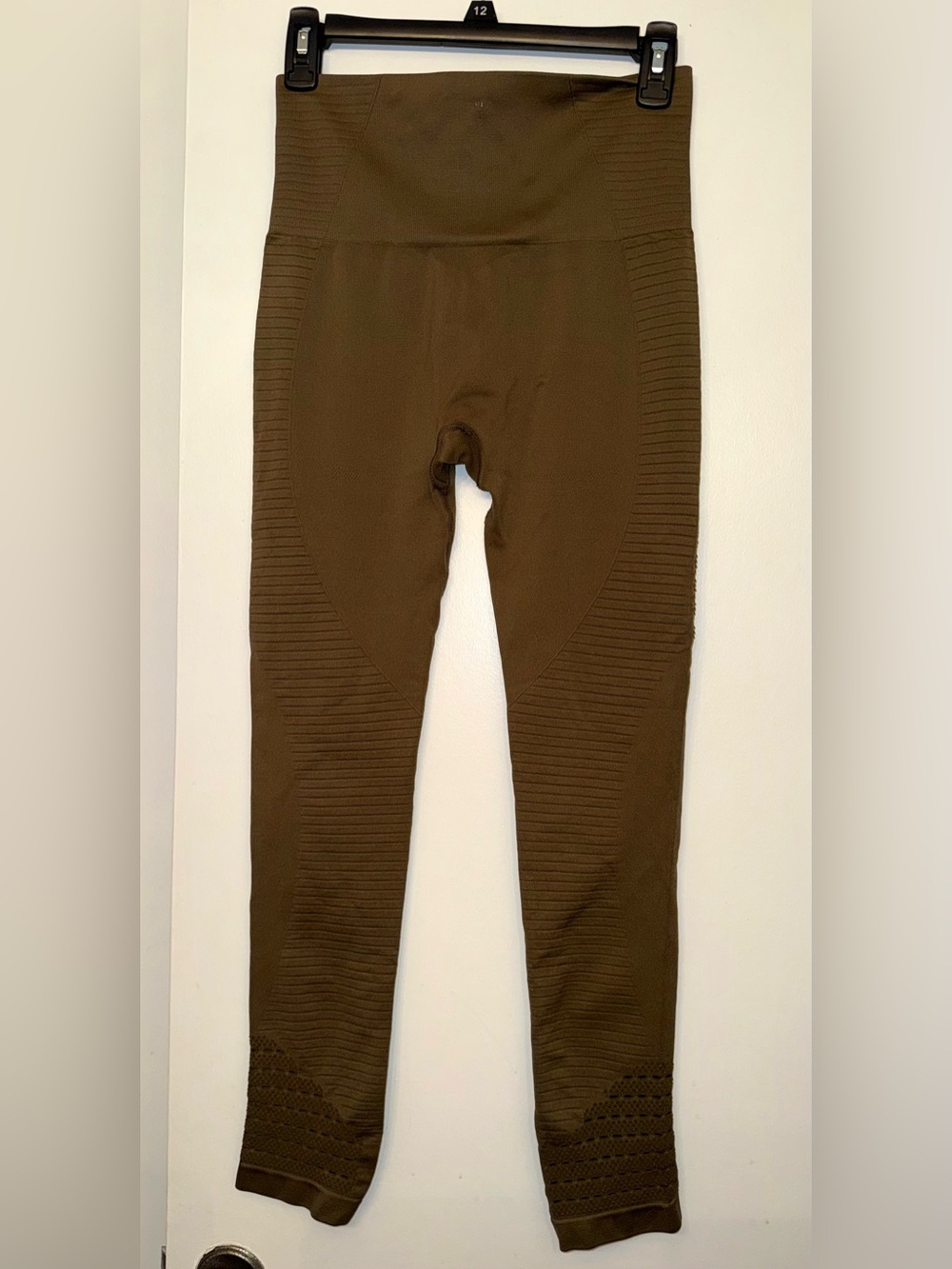 Gymshark olive green seamless energy leggings, size M